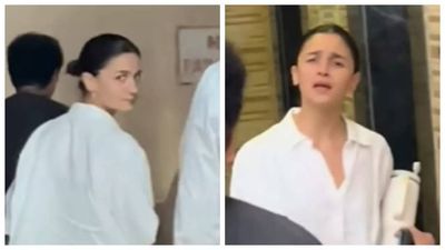 Alia Bhatt fumes as paparazzi follows her to building elevator; SCOLDS them saying 'Kya kar rahe ho?' - WATCH