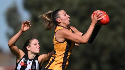 Hawks crush Magpies to extend unbeaten AFLW run