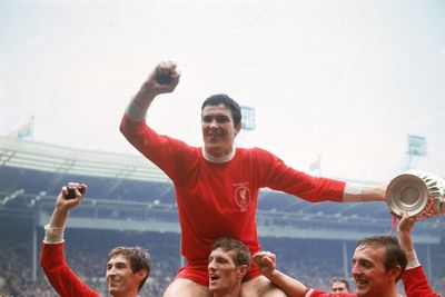 Journalists invited to ‘walk round’ the giant Ron Yeats – Liverpool’s colossus