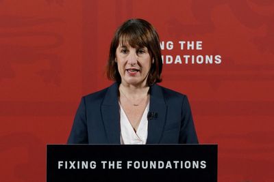 Rachel Reeves’s winter fuel payment cut will put pensioners in hospital, Labour MPs fear