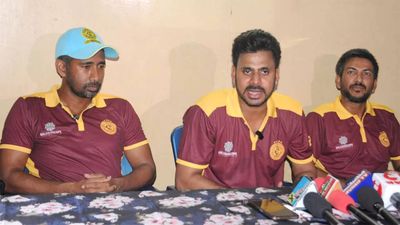 Bengal trio joins hand for club cricket