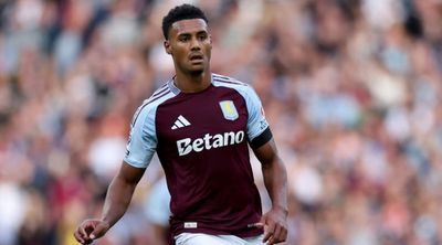 ‘I see a lot of myself in Ollie Watkins. He’s a creator, dribbler and finisher, and he’s shown that he can be trusted consistently. That’s what the top players do’: Premier League legend has high praise for Aston Villa striker