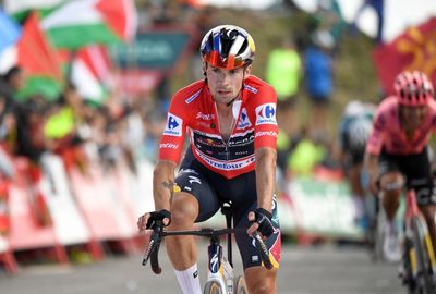 Primoz Roglič closes in on victory in Vuelta a España after trouble-free final mountain stage