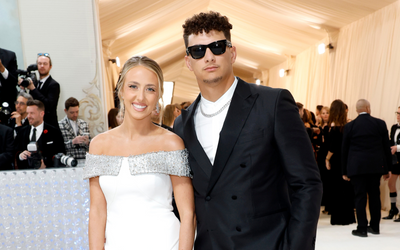 Brittany and Patrick Mahomes's 'simplicity meets sophistication' patio furniture color is timeless and practical, according to the experts