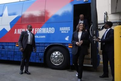 Kamala Harris Launches Swing State Campaign Tour