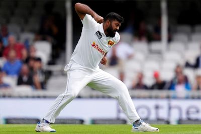 Sri Lanka take control of third Test against careless England