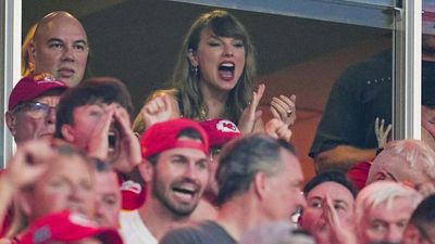 Travis Kelce, Taylor Swift Arrive at U.S. Open in Style on Sunday