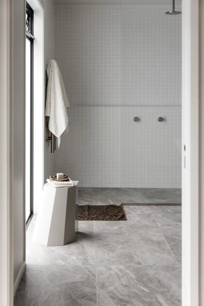 To niche, ledge or bench? Your guide to modern shower storage