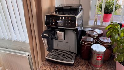 Philips Series 5500 LatteGo EP5546/70 Coffee Machine review: a dream machine for custom coffees