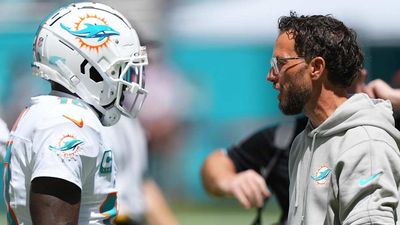 Dolphins HC Mike McDaniel Gave Heartfelt Speech on Tyreek Hill Situation