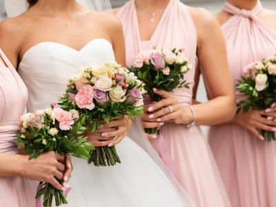 Bride refuses to move wedding date to accommodate maid of honor’s pregnancy