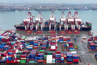 China's August exports grow a robust 8.7%, beating forecasts while imports soften