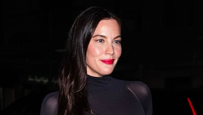 Liv Tyler's unexpected red handbag is the ultimate accessory that will help you integrate this trending colour into your autumn looks