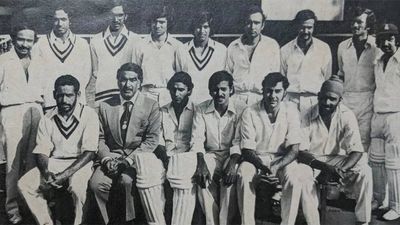 Which Indian bowler had the distinction of bowling first-ball ever at inaugural 1975 World Cup