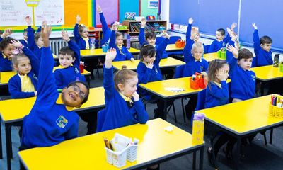 UK primary class sizes among biggest in industrialised world, report finds