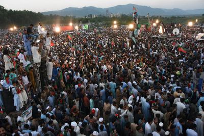 Pakistani police free the leader of former premier Khan’s opposition party