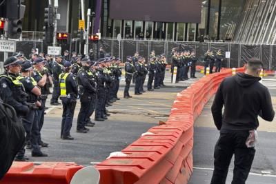 Anti-War Protesters Clash With Police At Melbourne Convention