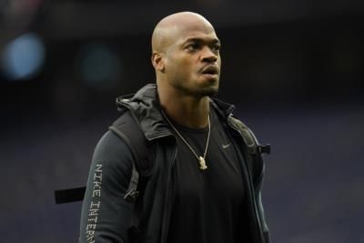 Adrian Peterson Ordered To Turn Over Assets For Debt