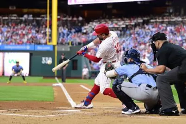 Phillies Beat Rays With Record-Breaking Homers