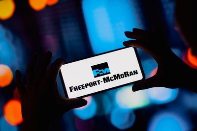 Is Freeport-McMoRan Stock Underperforming the Nasdaq?