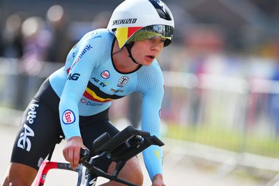 European Championships: Lotte Kopecky wins elite women's time trial