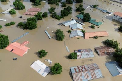 Nigeria Floods Kill 30, Displace 400,000: Rescuers