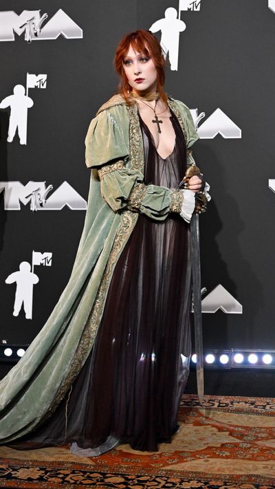 The Very Best Looks From The VMAs Red Carpet