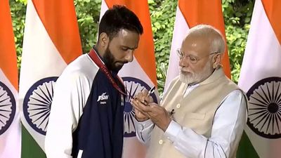 Watch: PM Narendra Modi meets Paralympic medallists at his residence