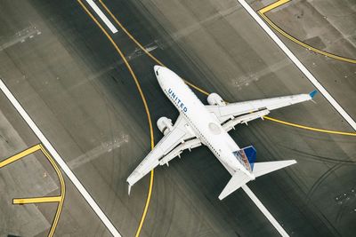 Is It Time to Bet on a Turnaround for This Beaten-Down Airline Stock?