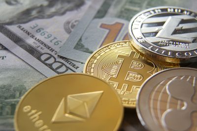 TRES Report Reveals Wavering Faith In TradFi – 1 In 5 Americans Trust Crypto Over Banks