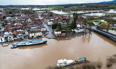 UK faces another autumn and winter of flooding, Met Office warns