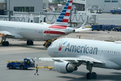 American Airlines flight attendants ratify contract that ends their threats to go on strike