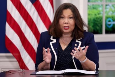 Senator Duckworth Advocates For Stronger IVF Regulations