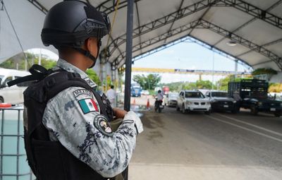 Mexican law enforcement rescues more than 100 migrants from stash house