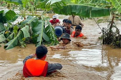 Myanmar Battles Yagi Floods As Vietnam Begins Clear-up