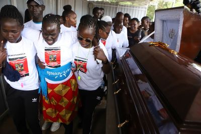 The body of a Ugandan Olympic athlete who was set on fire by her partner is received by family