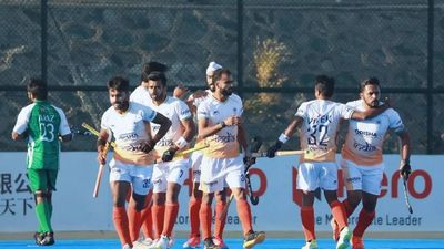 Captain Harmanpreet Singh's double strike leads India to 2-1 victory over Pakistan in Asian Champions Trophy