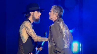 Jane’s Addiction end show early after Perry Farrell punches Dave Navarro mid-solo, forcing guitar tech to intervene