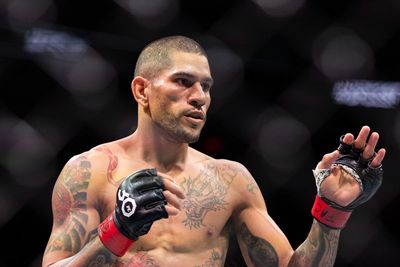 UFC 307 LIVE: Alex Pereira knocks out Khalil Rountree in brutal main event