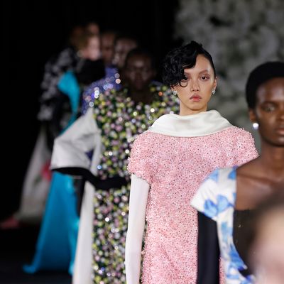 Richard Quinn Spring/Summer 2025: a lesson in elegance and theatricality