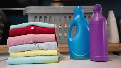 How to wash polyester – 7 simple steps from laundry pros