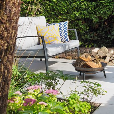 How to clean metal garden furniture – remove rust, algae, and dirt with these expert tips