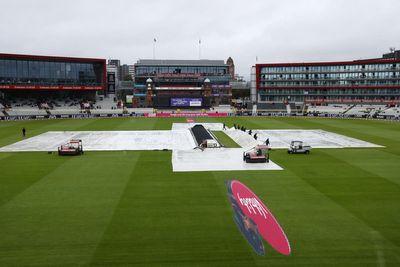 England draw T20 series with Australia after washout at Old Trafford