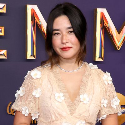 Maya Erskine Channels a Freshly Picked Daisy at the 2024 Emmys Red Carpet