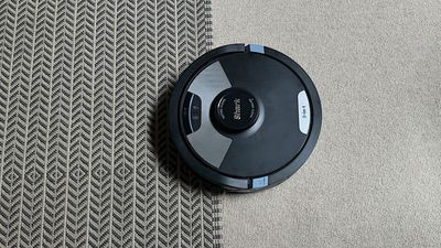 Shark Matrix Plus 2-in-1 robot vacuum review