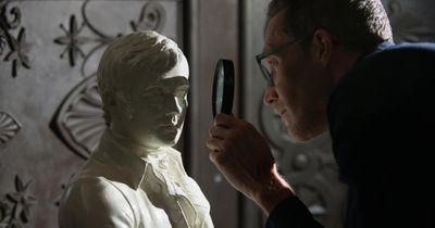 'Rare' Robert Burns statue found in South Africa finds new home in Stirling