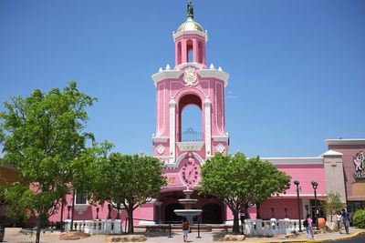 A $40 million fight to save Casa Bonita