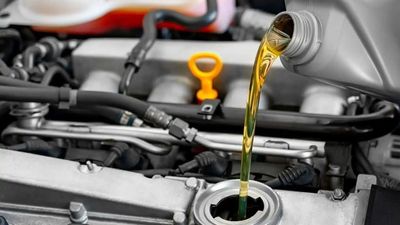 Choosing the Right Motor Oil for Your Car