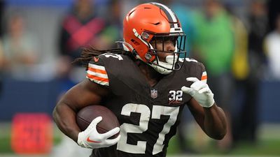 Chiefs Will Host Former RB Kareem Hunt for Visit With Isiah Pacheco Headed to IR