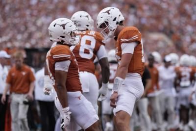 Texas Longhorns Return To No. 1 With Backup Buzz